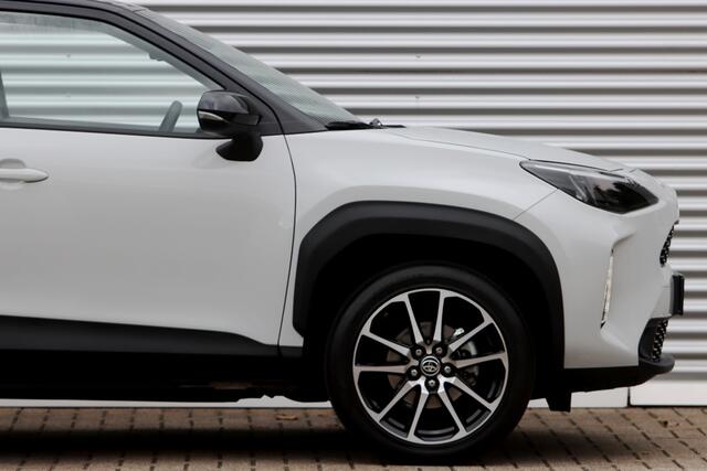 Toyota YARIS Cross 1.5 Hybrid GR Sport JBL / Head-up / Navi