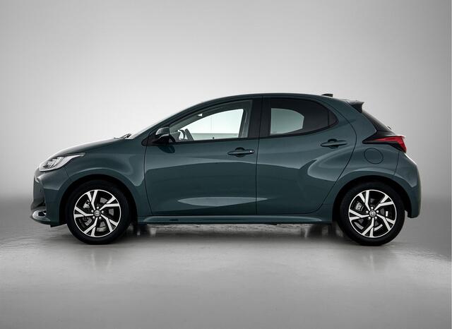 Toyota YARIS 1.5 Hybrid Dynamic | Parkeersensoren | Dodehoekdetectie | Stoel-/Stuurverwarming | Draadloze Telefoonlader |