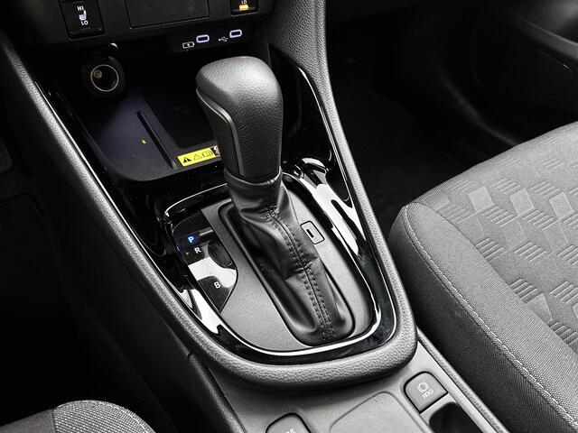 Toyota YARIS 1.5 Hybrid Dynamic | Parkeersensoren | Dodehoekdetectie | Stoel-/Stuurverwarming | Draadloze Telefoonlader |