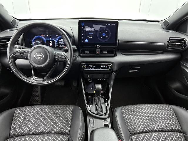 Toyota YARIS 1.5 Hybrid 130 Executive | BTW voertuig | Stoel+stuurverwarming | dodehoek detectie | Parkeersensoren voor+achter | Cruise Control Adaptive | Climate Control | Apple CarPlay/Android Auto |