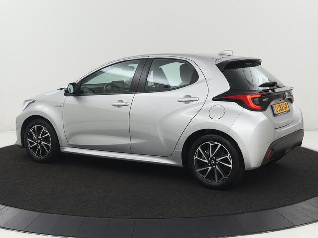 Toyota YARIS 1.5 Hybrid Dynamic | 38.500km NAP | Adaptive Cruise | DAB | Carplay | Full LED | Camera | LM | Keyless | Climate controle | Bluetooth