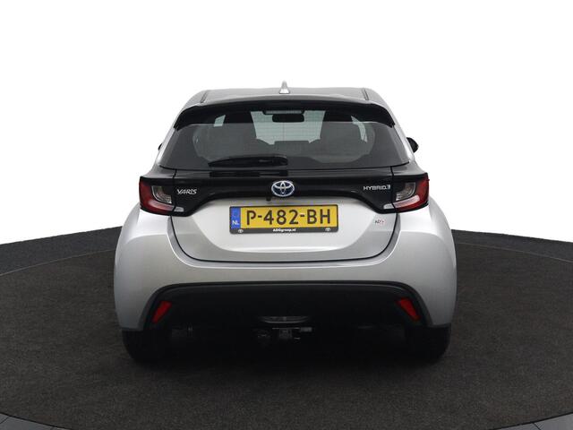 Toyota YARIS 1.5 Hybrid Active Trekhaak | Adaptieve Cruise Control | Climate Control | Lichtsensor | Automaat |