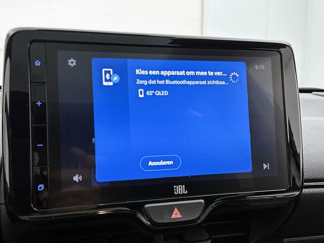Toyota YARIS 1.5 Hybrid GR Sport Premium Pack | BTW Voertuig | JBL | Head-Up Display | Dodehoek detectie | Panoramadak | Stoel+stuurverwarming | Parkeersensoren voor+ achter | Draadloze telefoonlader | Cruise control adaptive |