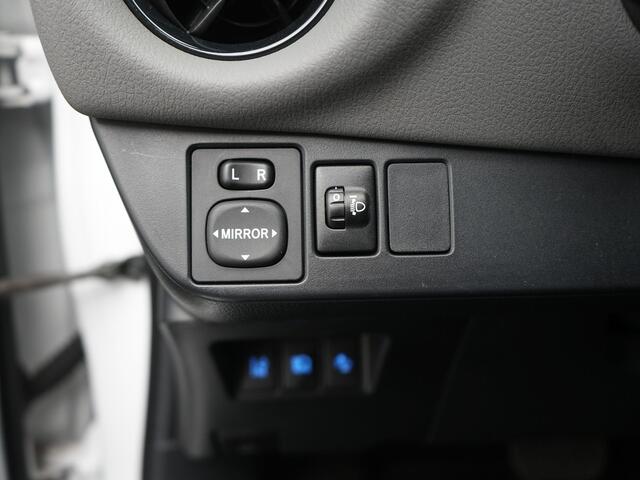 Toyota YARIS 1.5 Hybrid Aspiration | NL Auto | Dealer onderhouden | Onderweg-naar-dealer