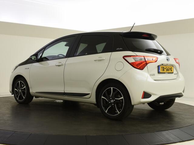 Toyota YARIS 1.5 Hybrid Bi-Tone | Navigatie | Keyless | Stoelverwarming