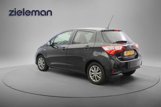 Toyota YARIS 1.5 Hybrid Dynamic - Navi, Camera, Clima