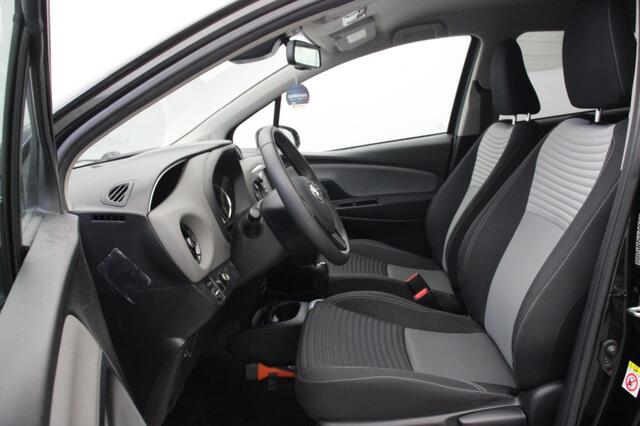 Toyota YARIS 1.5 Hybrid Dynamic - Navi, Camera, Clima