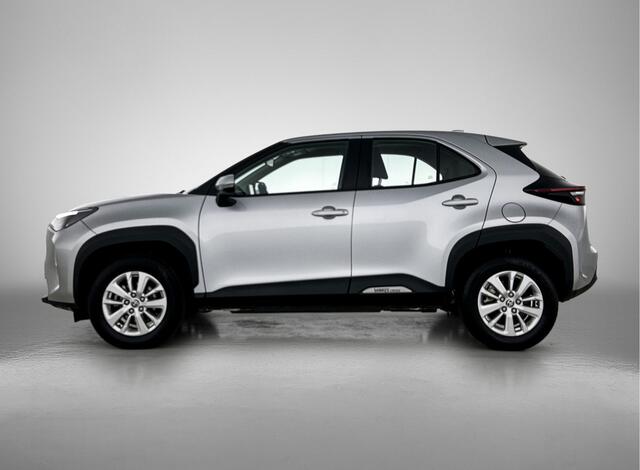 Toyota YARIS Cross 1.5 Hybrid Business Plus ACC | PDC V+A | Camera | Clima | Navi | LMV |