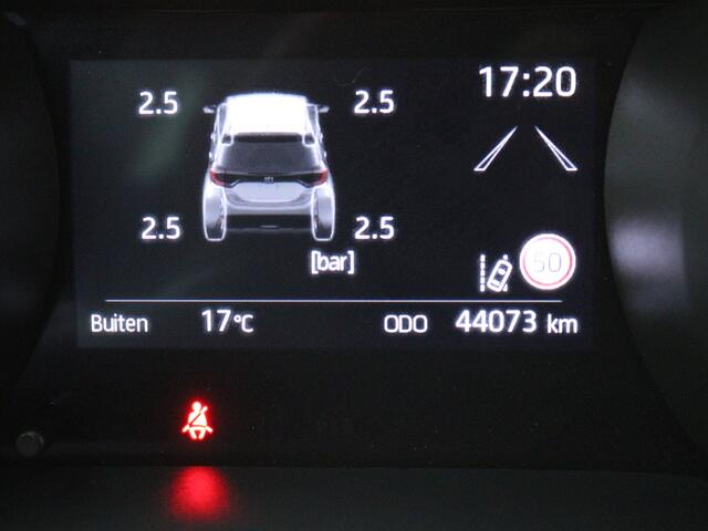 Toyota YARIS 1.5 VVT-i Dynamic | Navigatie | Apple Carplay/Android Auto | Camera | Airco | LM Velgen | Onderweg-naar-dealer