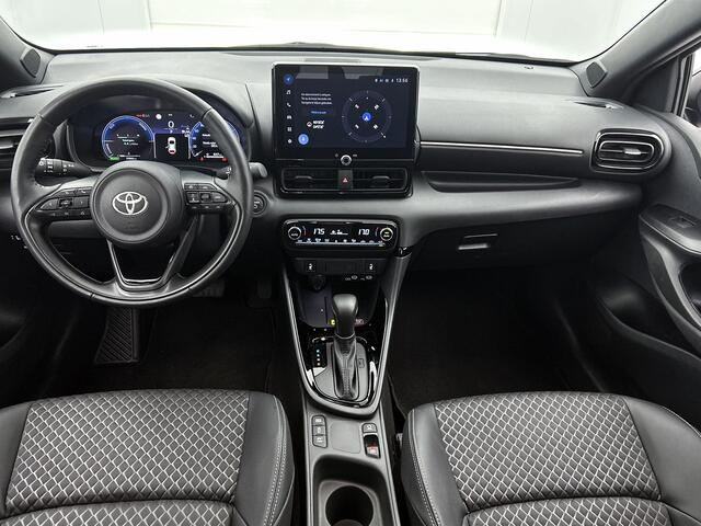 Toyota YARIS 1.5 Hybrid 130 Executive | BTW Voertuig | Stoel+stuurverwarming | Dodehoek detectie | Parkeersensoren voor+achter | Cruise control adaptive | Apple CarPlay/Android Auto | Achteruitrijcamera |