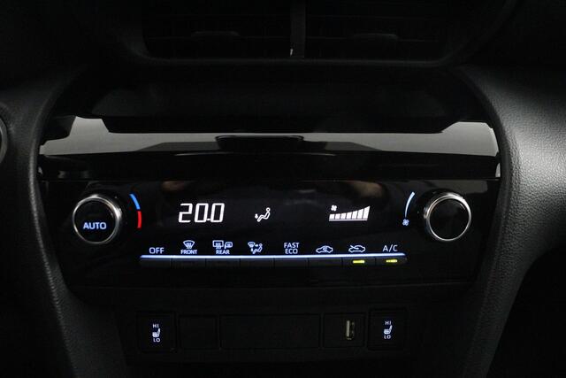 Toyota YARIS Cross 1.5 Hybrid Dynamic Navigatie | Stoel / Stuurverwarming | Parkeersensoren |