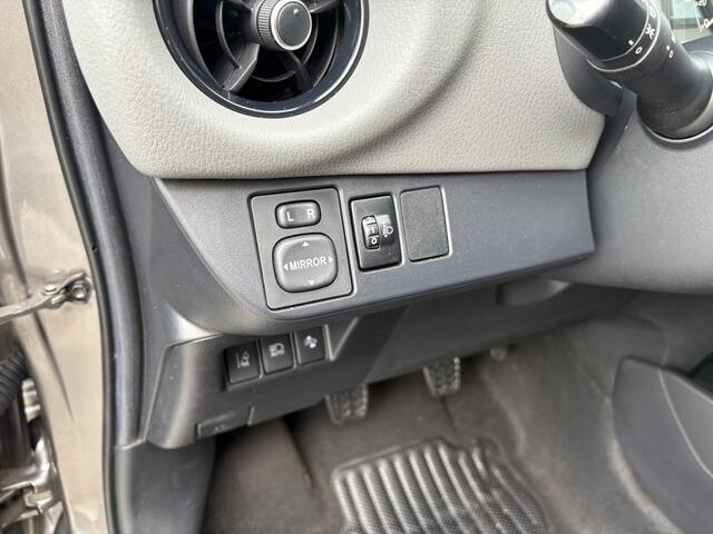 Toyota YARIS 1.5 VVT-i Aspiration | Trekhaak | All Seasons