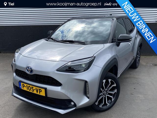 Toyota YARIS Cross 1.5 Hybrid First Edition / bitone / NL auto / unieke km stand! / absolute nieuw staat!
