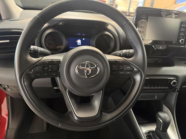 Toyota YARIS 1.5 Hybrid Dynamic + trekhaak , NL auto slechts 19000 km