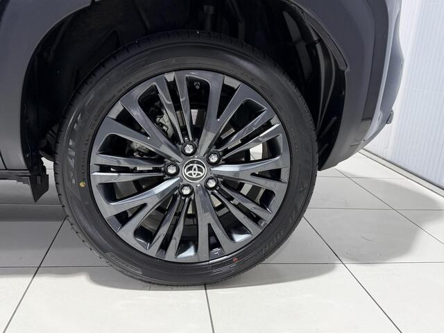 Toyota YARIS Cross 1.5 Hybrid Adventure | Trekhaak | Volledig leer | HUD | Panoramadak | Dealer onderhouden