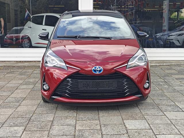 Toyota YARIS Hybrid Style Selection