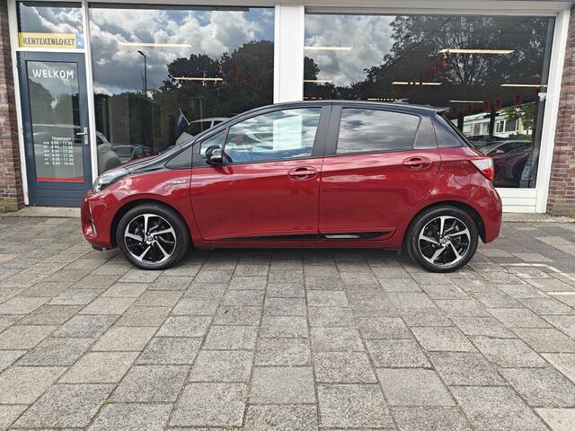 Toyota YARIS Hybrid Style Selection