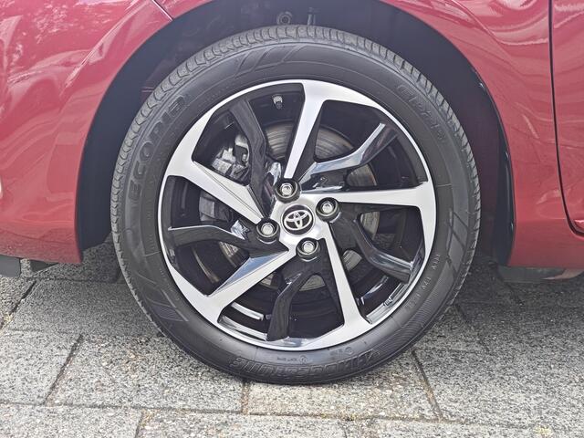 Toyota YARIS Hybrid Style Selection