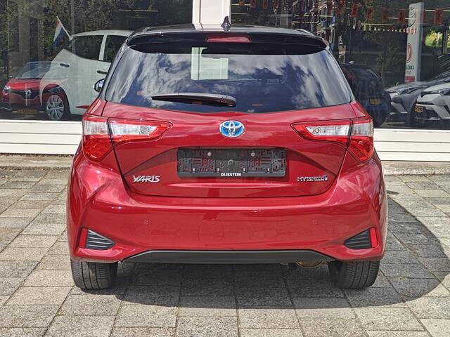 Toyota YARIS Hybrid Style Selection