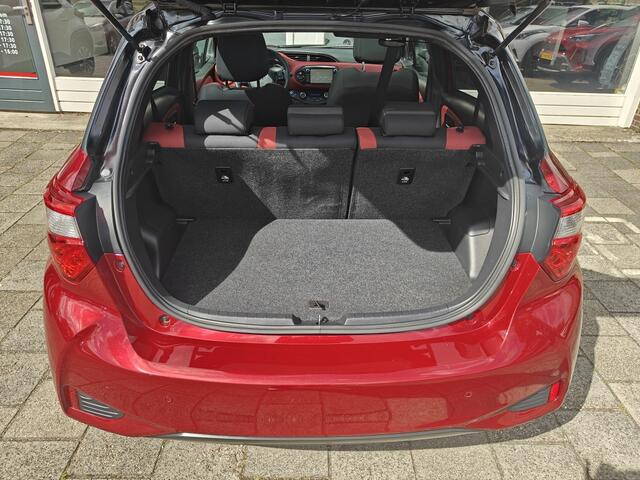Toyota YARIS Hybrid Style Selection
