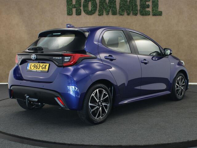 Toyota YARIS 1.5 Hybrid Dynamic - ORIGINEEL NEDERLANDSE AUTO - TREKHAAK (450KG TREKGEWICHT) - AUTOMATISCHE AIRCO - ACHTERUITRIJCAMERA - PARKEERSENSOREN ACHTER - KEYLESS ENTRY/START - LED KOPLAMPEN - APPLE CARPLAY/ANDROID AUTO