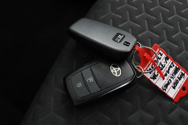 Toyota YARIS Cross 1.5 VVT-I First Edition | Trekhaak | Apple Carplay/Android Auto | Parkeercamera | Keyless |