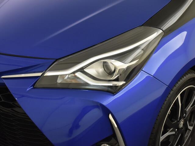 Toyota YARIS 1.5 Hybrid Bi-Tone Plus | Panoramadak | Trekhaak | Navigatie