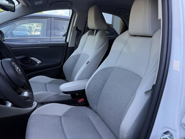 Toyota YARIS 1.5i Executive | Trekhaak | 7800 km |