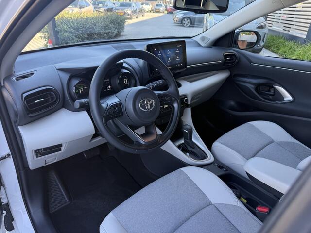 Toyota YARIS 1.5i Executive | Trekhaak | 7800 km |