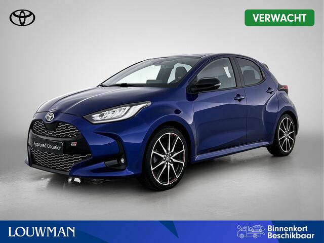 Toyota YARIS 1.5 Hybrid GR Sport | JBL | Head-Up Display | Dodehoek detectie | Stuur+stoelverwarming | Parkeersensoren voor+achter | Apple CarPlay/Android auto |