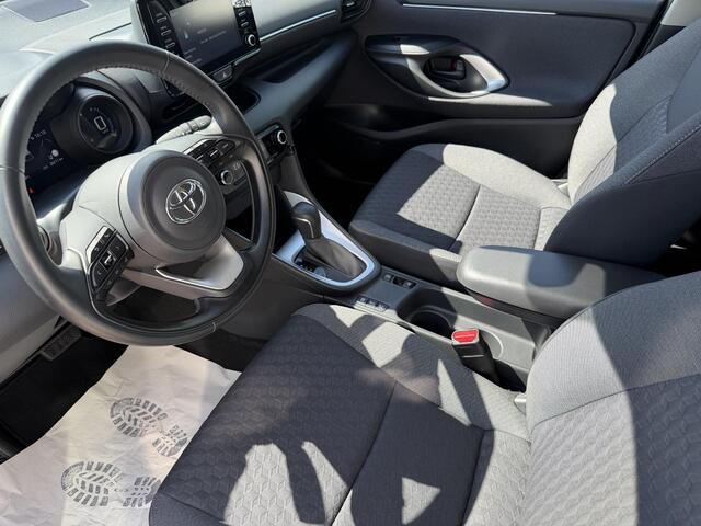 Toyota YARIS 1.5 Hybrid Dynamic AUTOMAAT | LANE ASSISTENTIE | LED KOPLAMPEN | ACHTERUIT RIJ CAMERA| DAB | KEYLESS ENTRY/GO| NAVIGATIE | APPLE CAR/ANDROID| NAVIGATIE |