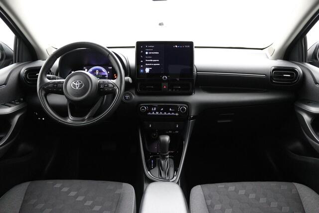 Toyota YARIS 1.5 Hybrid 115 Dynamic | Comfort pack | Parkeersensoren | Stoelverwarming |
