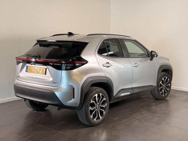 Toyota YARIS Cross 1.5 Hybrid 115 Dynamic | Stoel / Stuurverwarming | BSM | Parkeersensoren |