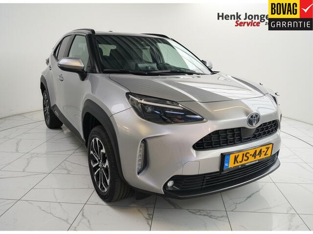 Toyota YARIS Cross 1.5 Hybrid 115 First Edition uit 2025 Rijklaar + Fabrieksgarantie Henk Jongen Auto's in Helmond, al 50 jaar service zoals 't hoort!