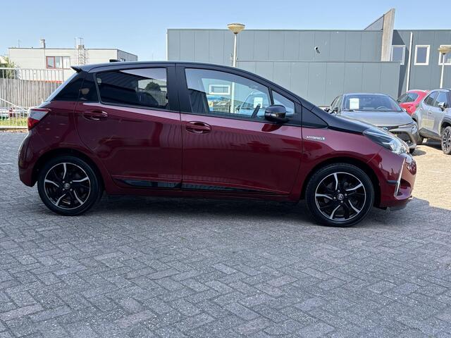 Toyota YARIS 1.5 Hybrid Bi-Tone Plus Trekhaak
