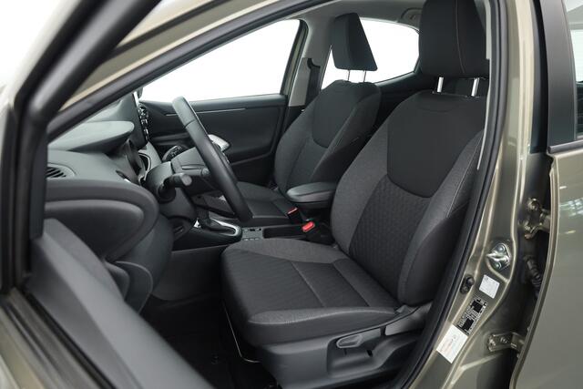 Toyota YARIS 1.5 Hybrid Team D | Apple CarPlay & Android Auto | Achteruitrijcamera | Cruise Control | DAB | Airco | 16"