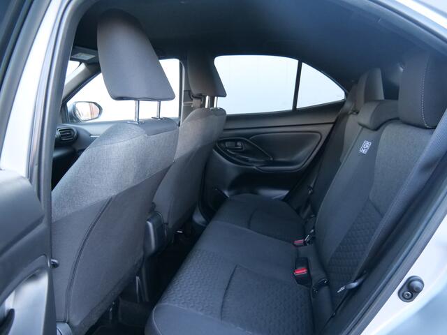 Toyota YARIS Cross 1.5 Hybrid 116pk Business Plus Automaat LED / Adaptive Cruise / Apple Carplay / Navigatie