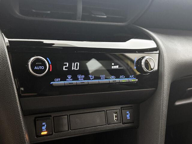 Toyota YARIS Cross 1.5 Hybrid Dynamic | Voorstoelen verwarmd | Parkeersensor voor en achter |