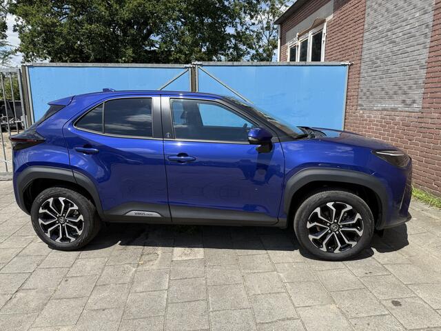 Toyota YARIS Cross 1.5 Hybrid Explore Keyless starten + entry, Draadloze telefoon oplader