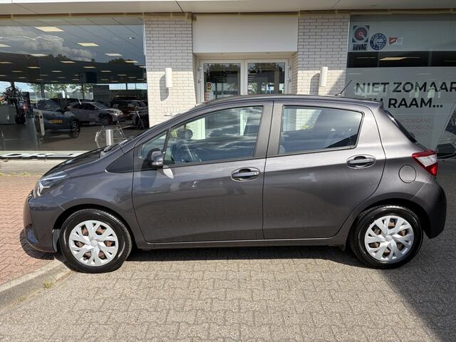 Toyota YARIS 1.5 VVT-i Aspiration | Cruise control | Trekhaak | Dealer onder.