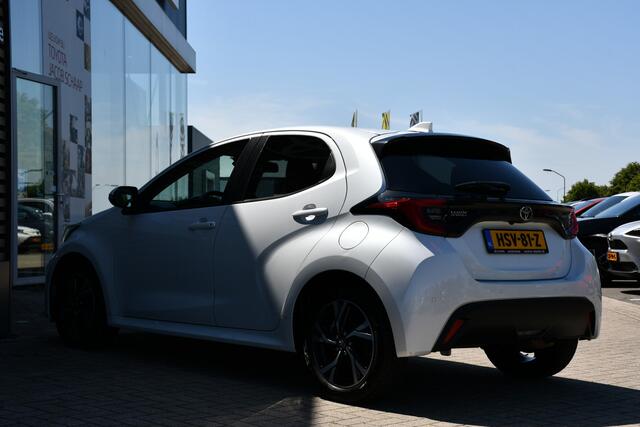 Toyota YARIS 1.5 Hybrid 115 Dynamic Automaat 116pk | Buitenspiegels elektrisch inklapbaar | Parkeersensoren voor & achter | Dodehoek detector |