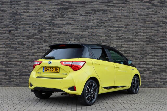 Toyota YARIS 1.5 Hybrid Premium | Panoramadak | Navigatie | Rijklaarprijs - incl.garantie