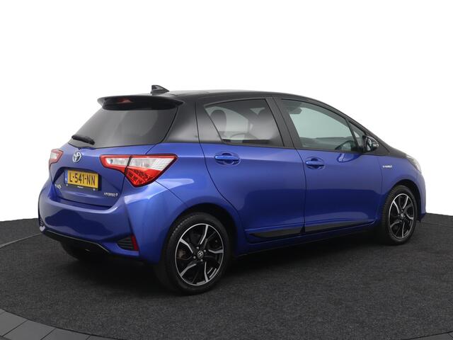Toyota YARIS 1.5 Hybrid Bi-Tone | Panoramadak | Climate control | Cruisecontrol |
