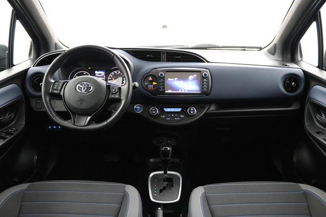Toyota YARIS 1.5 Hybrid Bi-Tone | Panoramadak | Climate control | Cruisecontrol |