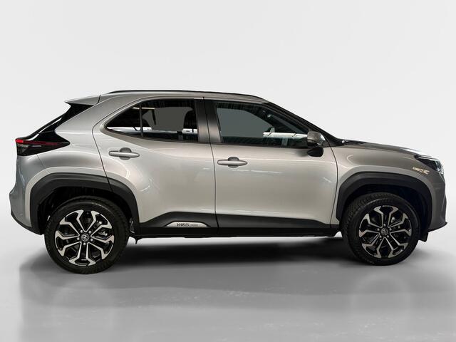Toyota YARIS Cross 1.5 Hybrid Dynamic I Stuur en Stoelverwaming I Camera I Adptive Cruise