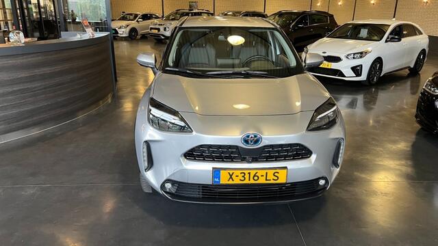 Toyota YARIS 1.5 HYBRID ADVENTURE