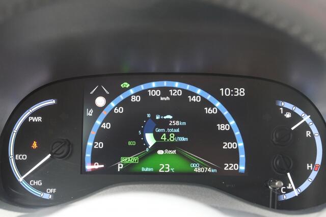 Toyota YARIS Cross 1.5 Hybrid Adventure Automaat | Vollederen bekleding | LED Matri