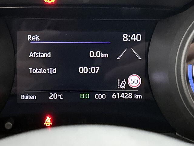 Toyota YARIS 1.5 Hybrid Dynamic | Dealer Onderhouden | Trekhaak Afneembaar | Navigatie | Apple CarPlay/Android Auto | Climate Control | Cruise Control Adaptive | Achteruitrijcamera |