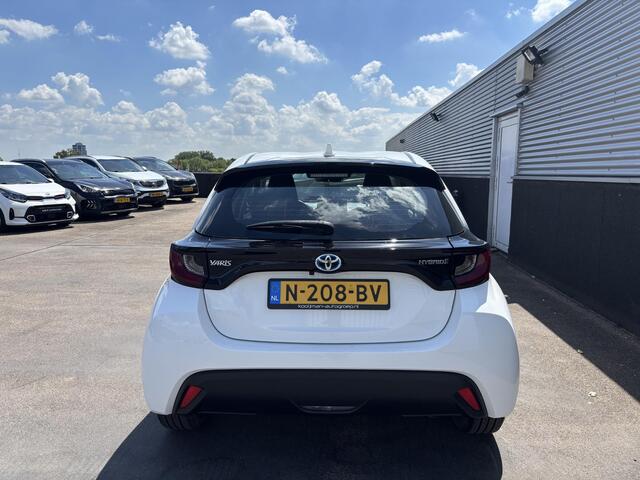 Toyota YARIS 1.5 Hybrid Active NL-auto! Navigatie, Adaptieve cruise control, Achteruitrijcamera,