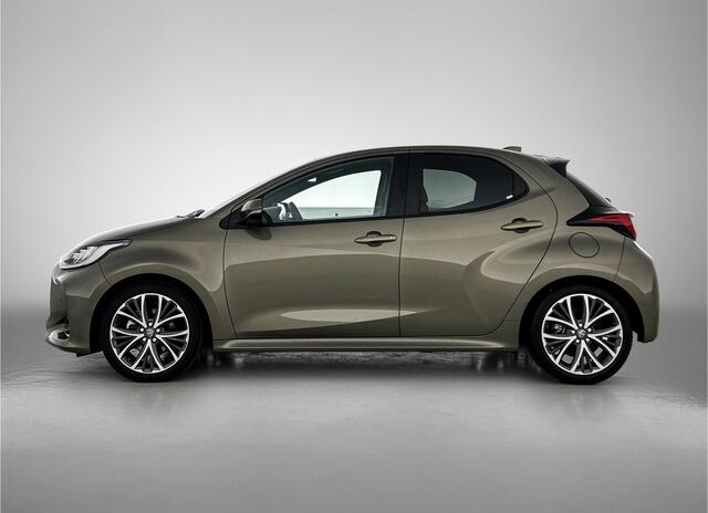 Toyota YARIS 1.5 Hybrid 130 Executive | BTW voertuig | Dodehoek detectie | Stoel+stuurverwarming | Parkeersensoren Voor+achter | Climate Control | Cruise Control Adaptive | Apple CarPlay/Android auto | Draadloze telefoonlader |